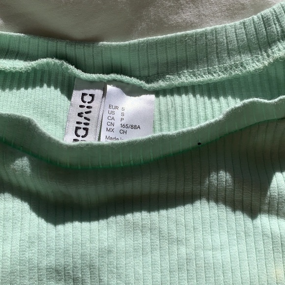 Mint green ribbed cropped t shirt - Picture 2 of 2